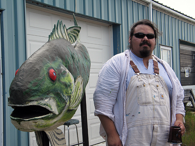 Bass-sculpture